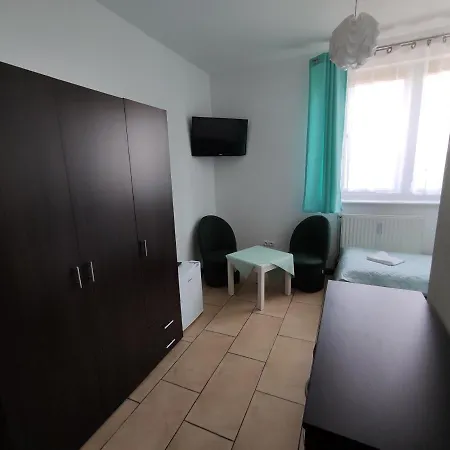 Lesny Dworek Leslaw Zieniewicz Apartment Jaroslawiec Exterior photo